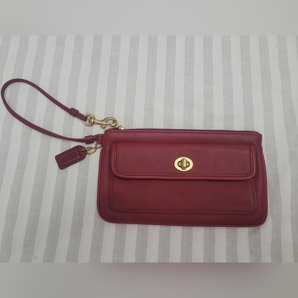 Coach Handbags - Coach wristlet red leather